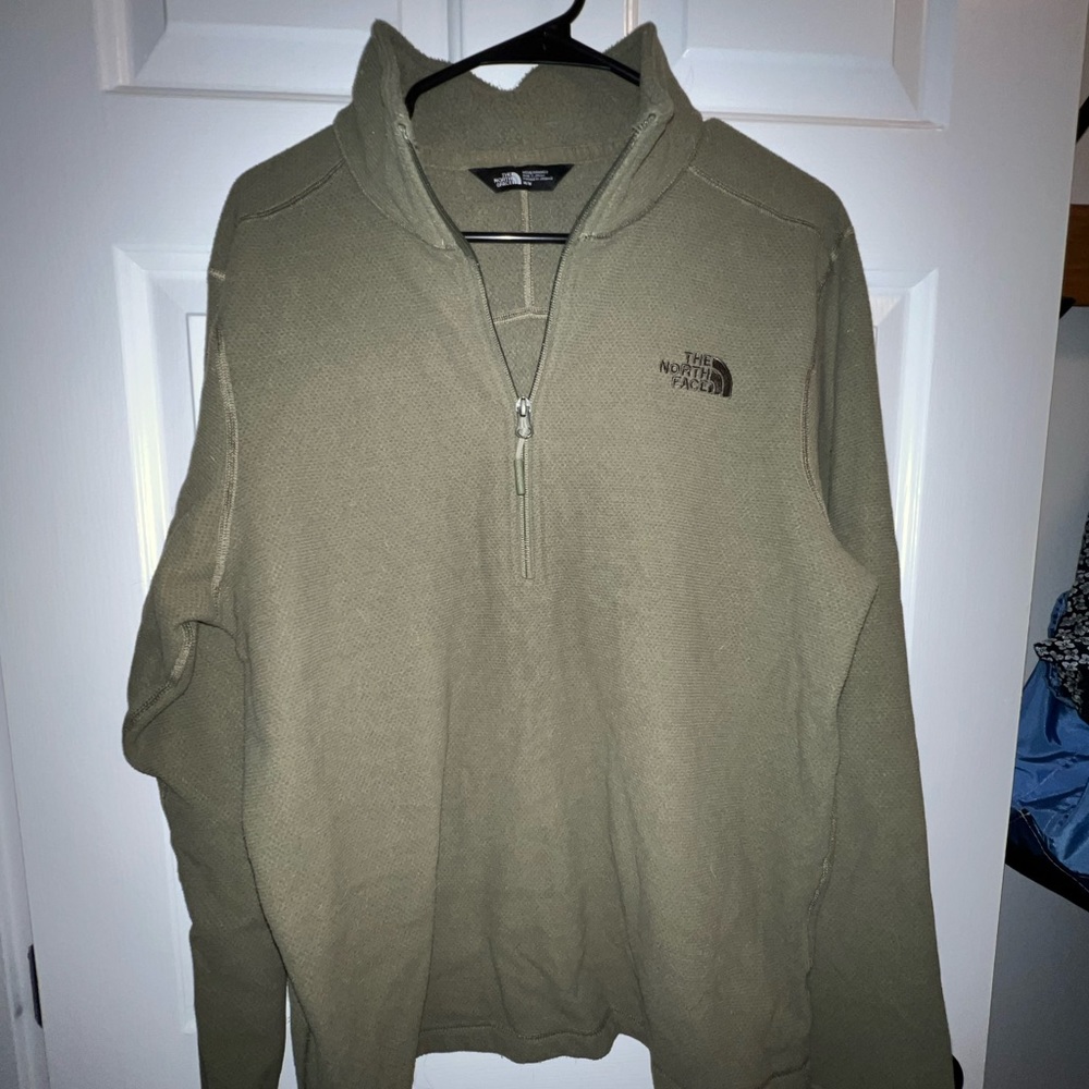 Men’s olive green North Face half zip fleece